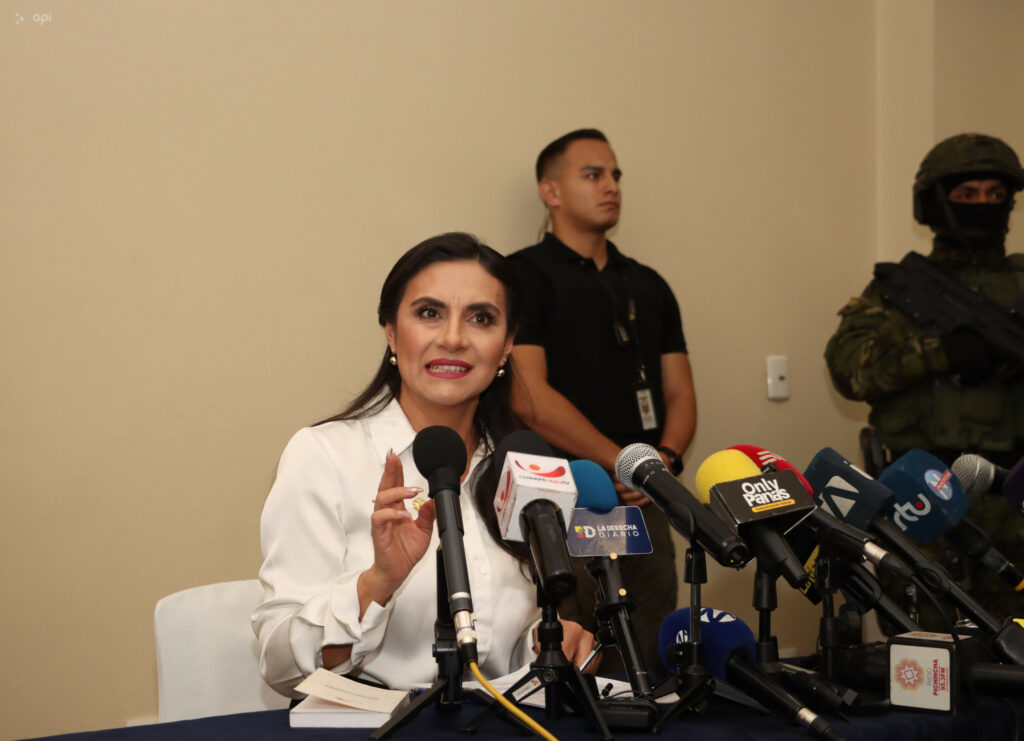 La vicepresidenta Verónica Abad denuncia violaciones a sus derechos ante la ONU