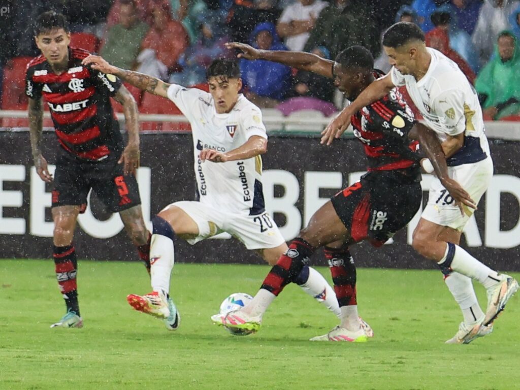 Liga de Quito empató 0-0 frente a Flamengo en un encuentro disputado la tarde y noche del 21 de abril en el estadio Rodrigo Paz Delgado.