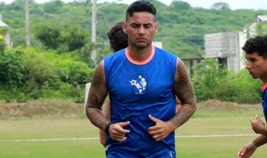 MARCOS ACOSTA, JUGADOR DEL MANTA FC