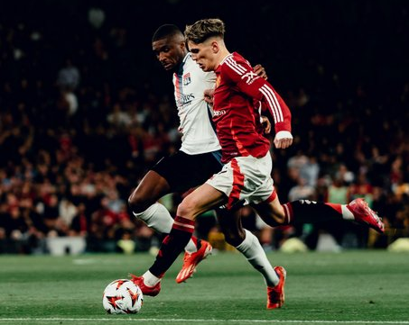 Manchester United derrota 5-4 a Lyon en el alargue y avanza a Semifinales de la Europa League