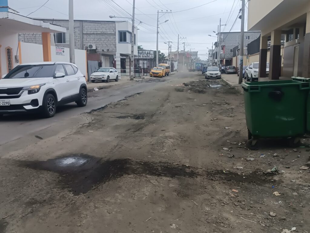 Los trabajos de rehabilitación de vías empezarán en la avenida 105 de la parroquia Tarqui de Manta.