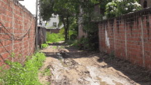 Municipio de Portoviejo interviene vías críticas en la ciudadela La Fortaleza