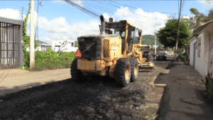 Municipio de Portoviejo interviene vías críticas en la ciudadela La Fortaleza