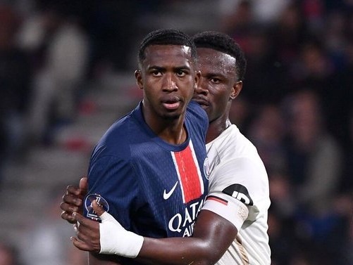 PSG con Willian Pacho de titular cae 3-1 ante Niza y pierde el invicto en la Ligue 1
