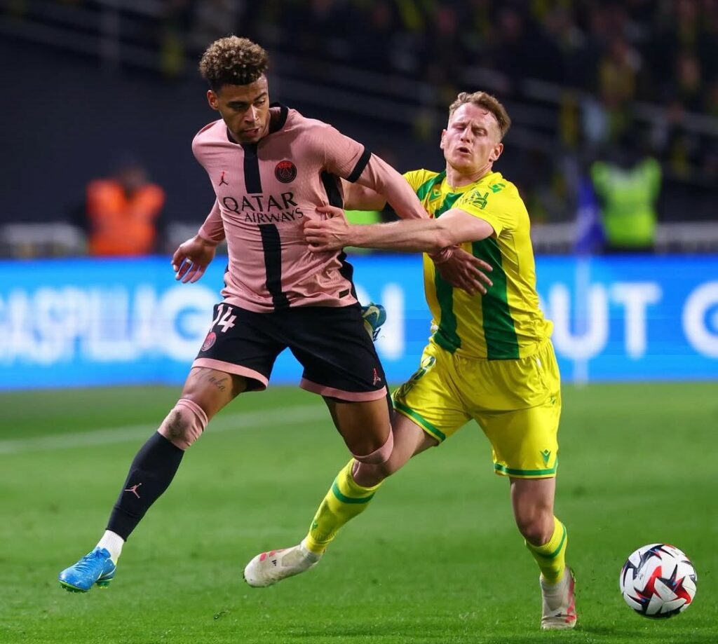 PSG con el ecuatoriano Willian Pacho al cambio empata ante Nantes en la Liga de Francia