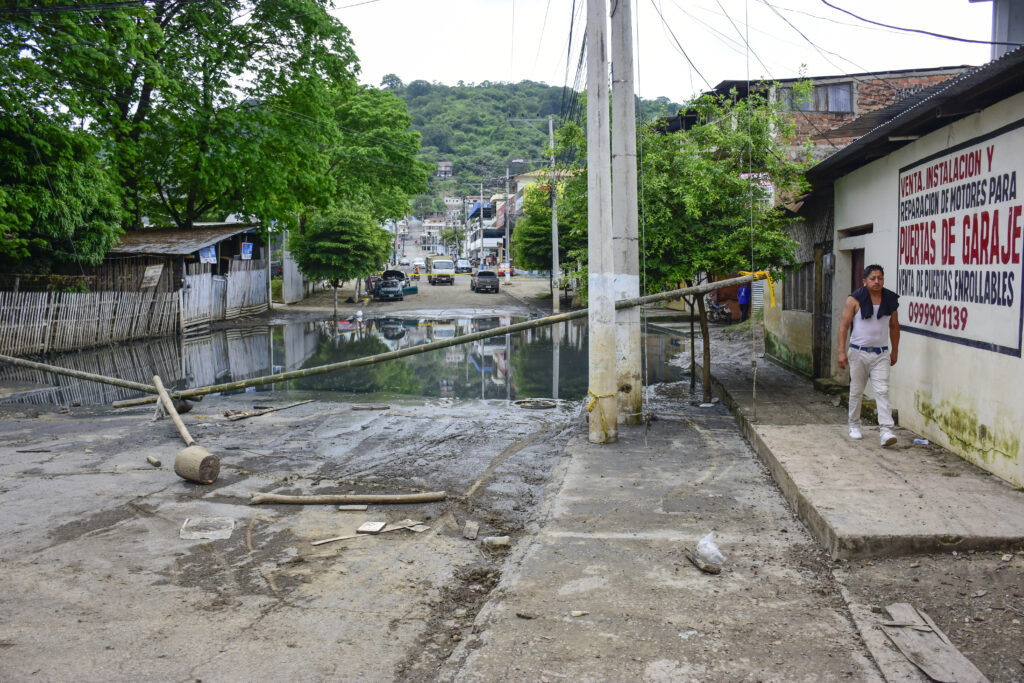 aguas servidas alcantarillado portoviejo calle miguel h alcivar