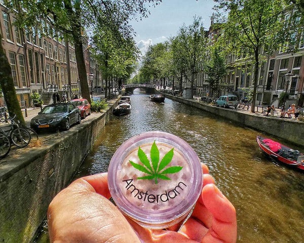 Países Bajos inicia una nueva fase de su experimento sobre el cannabis, limitado ya a plantaciones legales