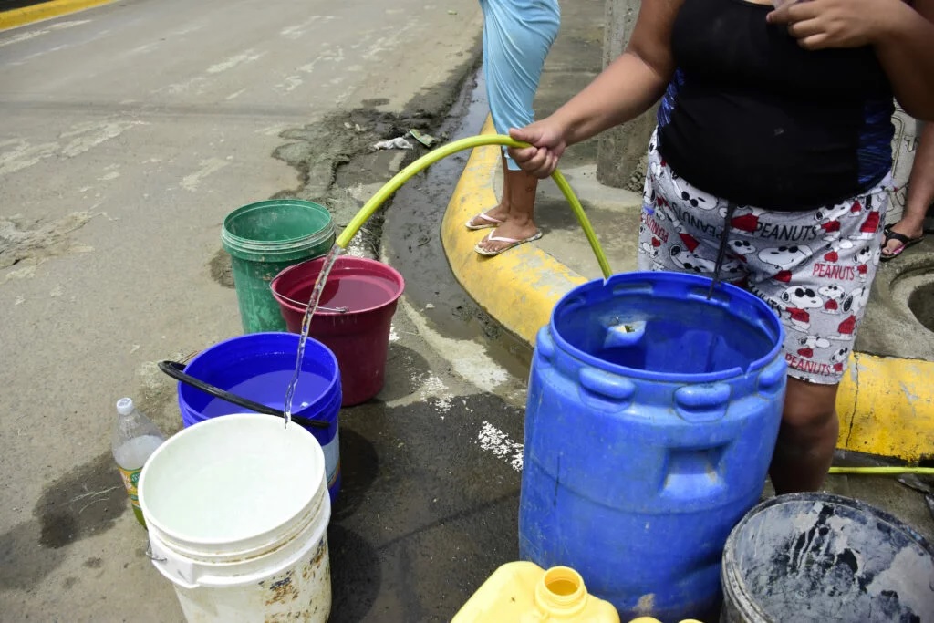 Portoaguas suspende operaciones en la planta Cuatro Esquinas y distribución de agua potable