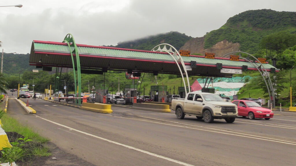 Prefectura de Manabí retoma administración de vía Portoviejo-Montecristi tras fallo judicial