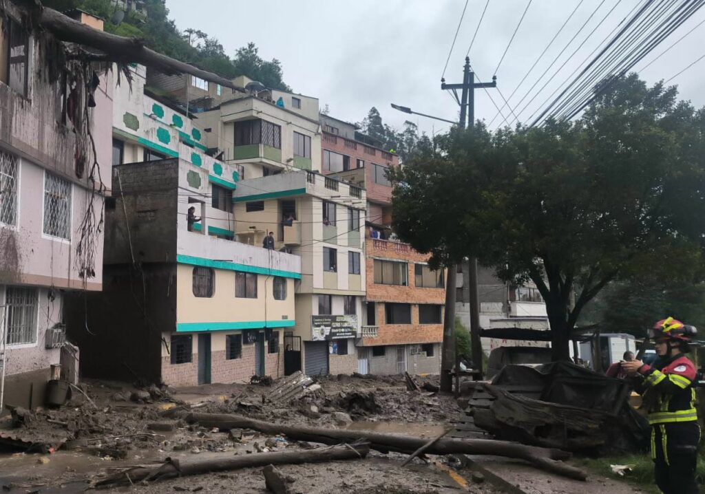 Quito Deslave en el sector de Guápulo deja viviendas afectadas y familias evacuadas