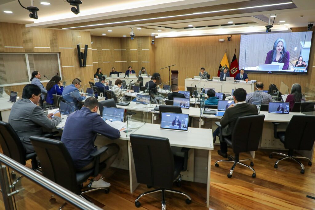 Quito elegirá nueva vicealcaldesa en mayo en medio de tensiones políticas
