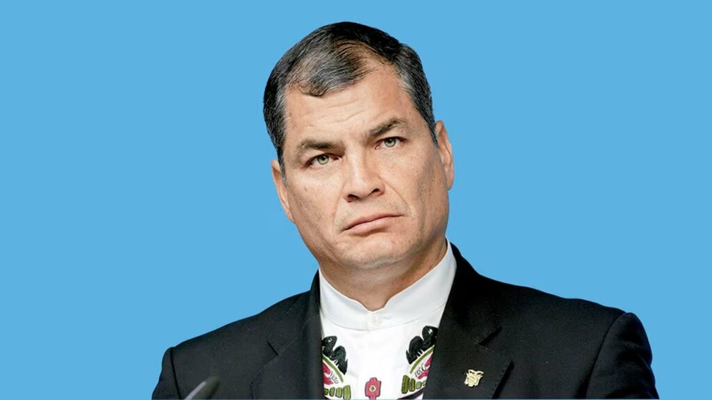 Rafael Correa responde a oferta de asilo de Petro a opositores ecuatorianos
