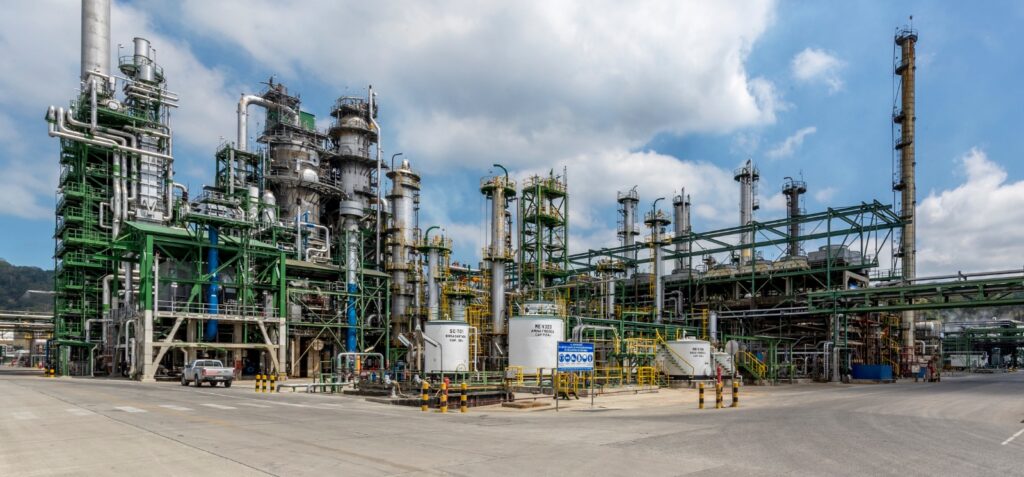 Refinería de Esmeraldas en emergencia Petroecuador reporta daños tras sismo de 6.1 grados