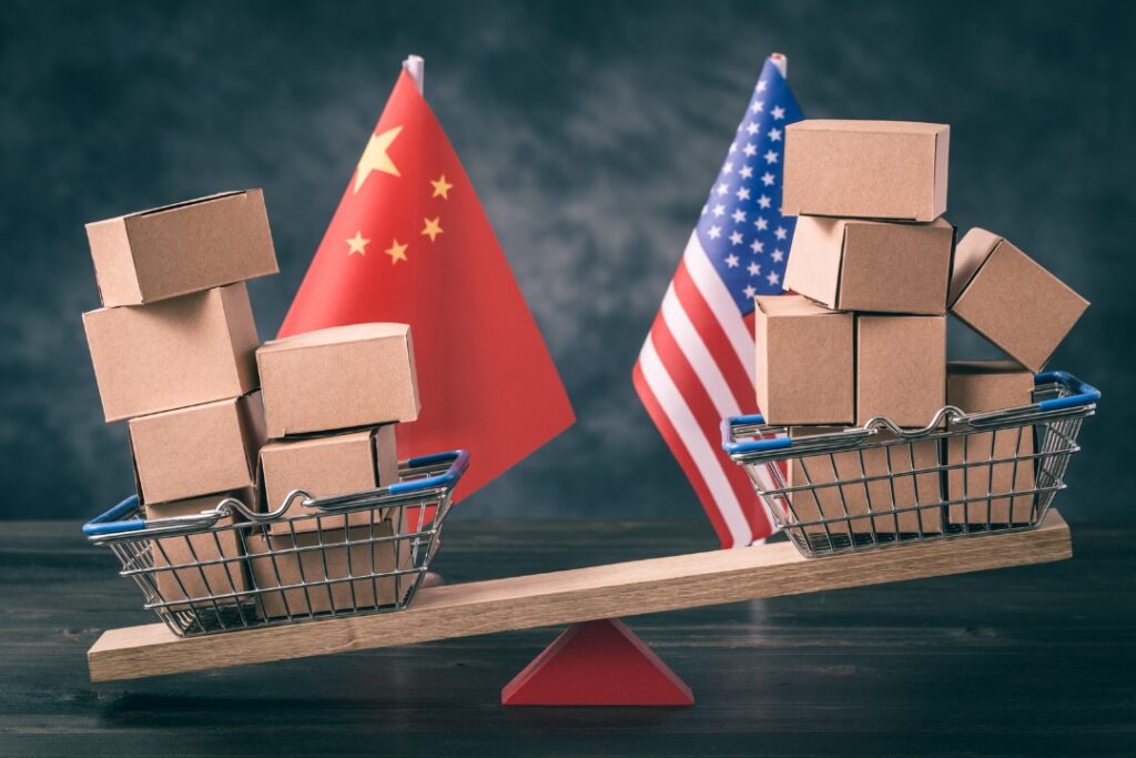 Ropa y calzados subirán de precio por aranceles de Donald Trump