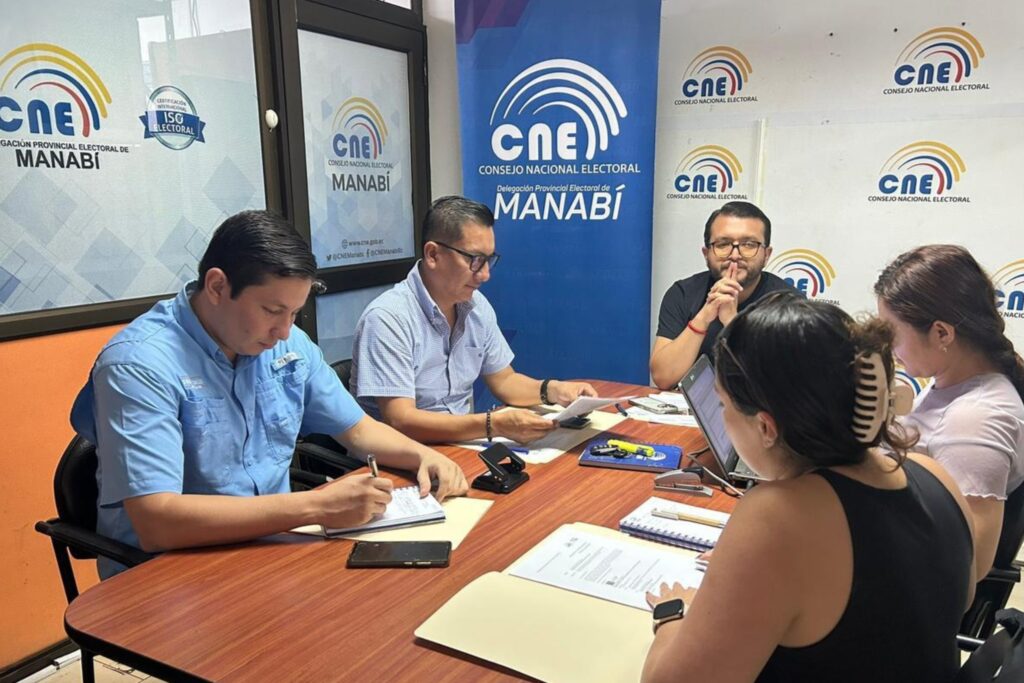Segunda vuelta electoral: La Junta Electoral de Manabí reubica un recinto de votación en Portoviejo por afectaciones de lluvias.