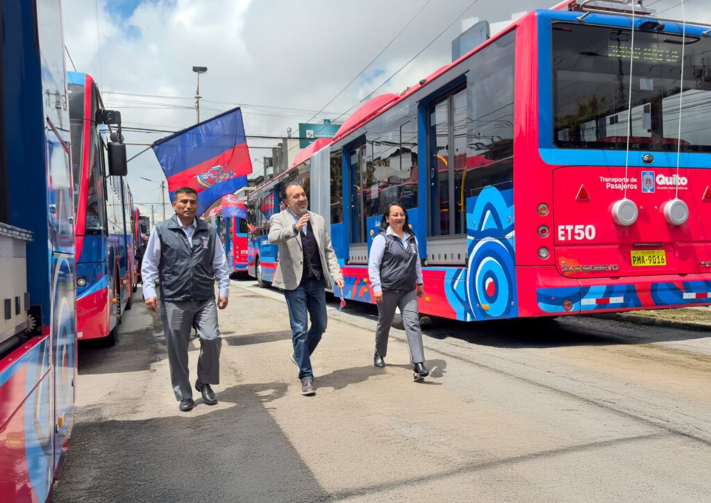 Sercop detecta irregularidades en compra de trolebuses eléctricos de Quito