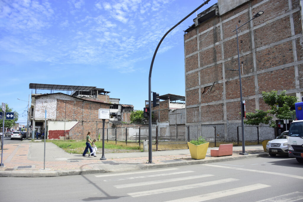 terremoto portoviejo zona comercial