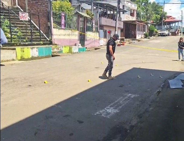 Tres personas resultaron heridas tras un violento ataque armado perpetrado en el cantón Santa Ana, provincia de Manabí.