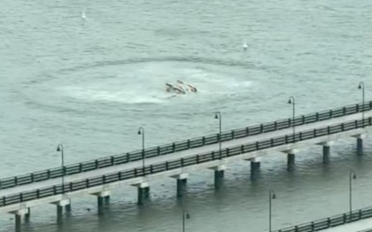 Un helicóptero se estrelló en el río Hudson