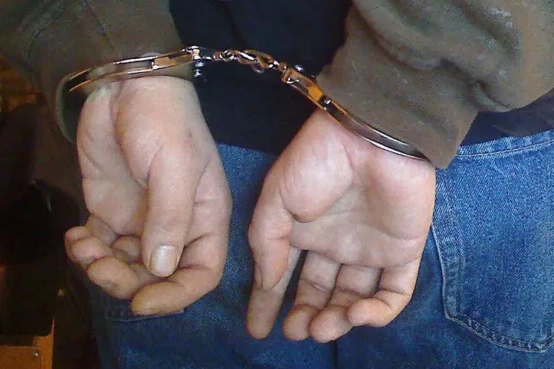 Un profesor es investigado por las autoridades por supuestamente haber cometido abuso sexual en contra de al menos 20 menores.