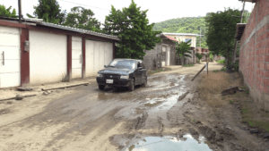 Vecinos reclaman intervención urgente por insalubridad y abandono en Cuatro Esquinas