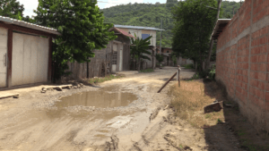 Vecinos reclaman intervención urgente por insalubridad y abandono en Cuatro Esquinas