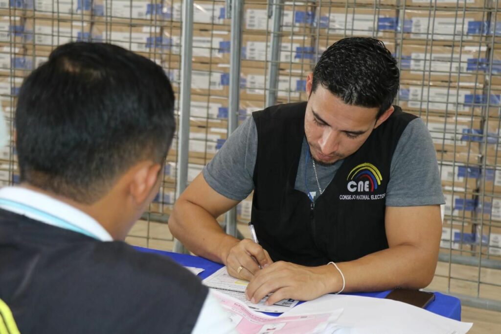 El CNE realizó este domingo el simulacro nacional para afinar detalles técnicos de cara a la Segunda Vuelta