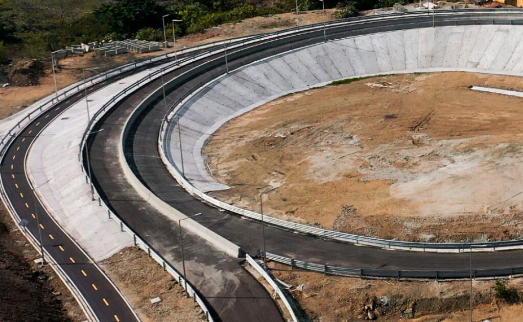 Anillo vial en el km 22 de la vía a la Costa, que conectará de forma directa con la futura autopista del nuevo aeropuerto.