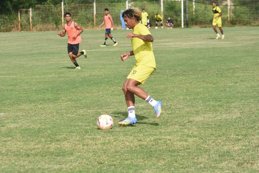 Carlos Cuero, jugador de Delfín