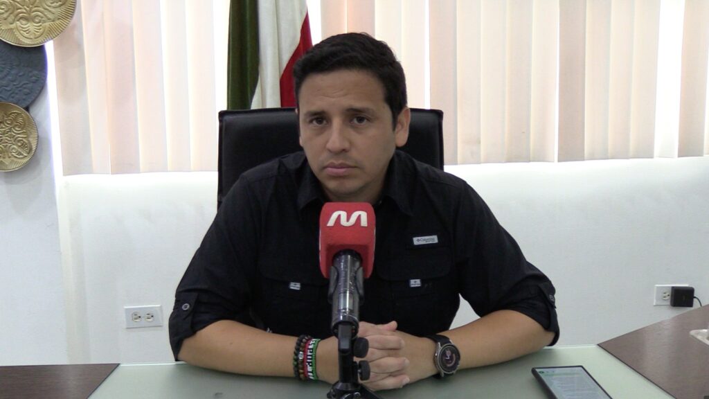 Jonathan Toro, alcalde de Montecristi impulsa solución a la crisis de agua con respaldo de la CAF