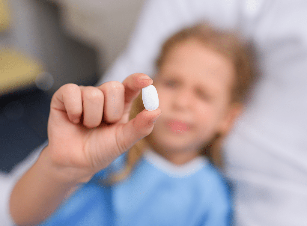 Estudio vincula uso frecuente de antibióticos en la infancia con mayor riesgo de asma y alergias