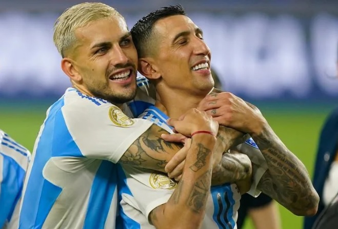 Los argentinos Ángel Di María y Leandro Paredes