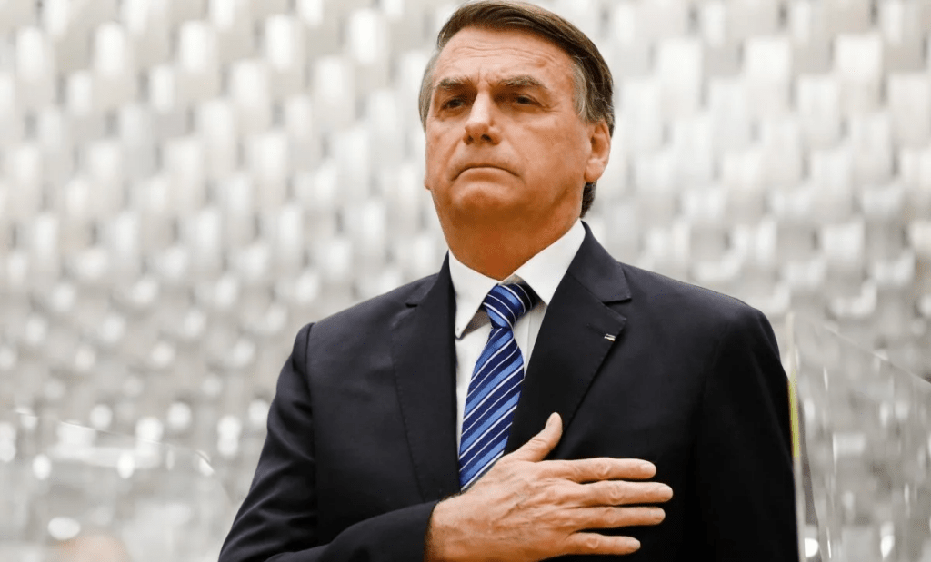 Bolsonaro presenta complicaciones en UCI tras operación por obstrucción intestinal