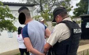 Elecciones en Ecuador: Ciudadanos detenidos en Rocafuerte, Montecristi y Calceta por intentar manipular las votaciones.