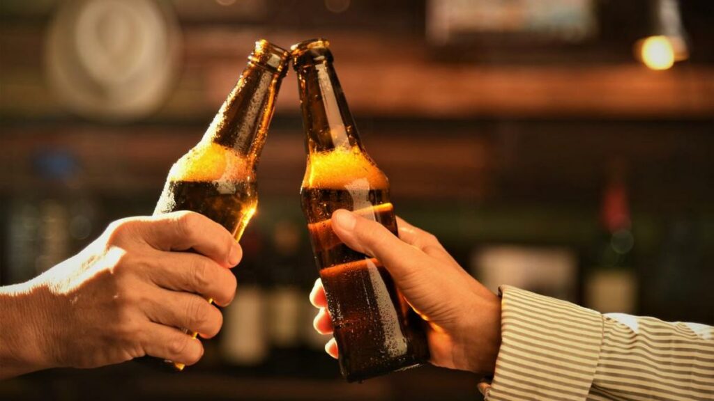 Representantes de las cervezas artesanales planean campañas para informar sobre el impacto de la Ley Seca.