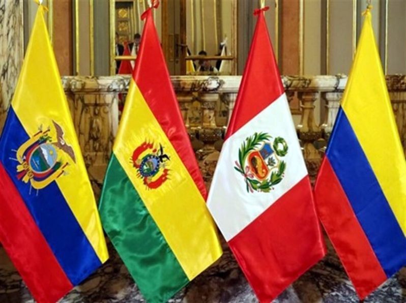 La Comunidad Andina está conformada por cuatro países: Bolivia, Colombia, Ecuador y Perú.