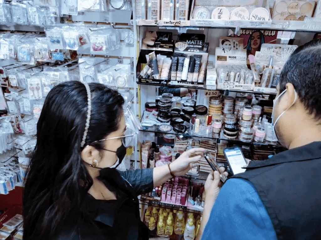 ¿Usas maquillaje? Podrías estar en riesgo: miles de productos cosméticos sin control fueron decomisados en Ecuador