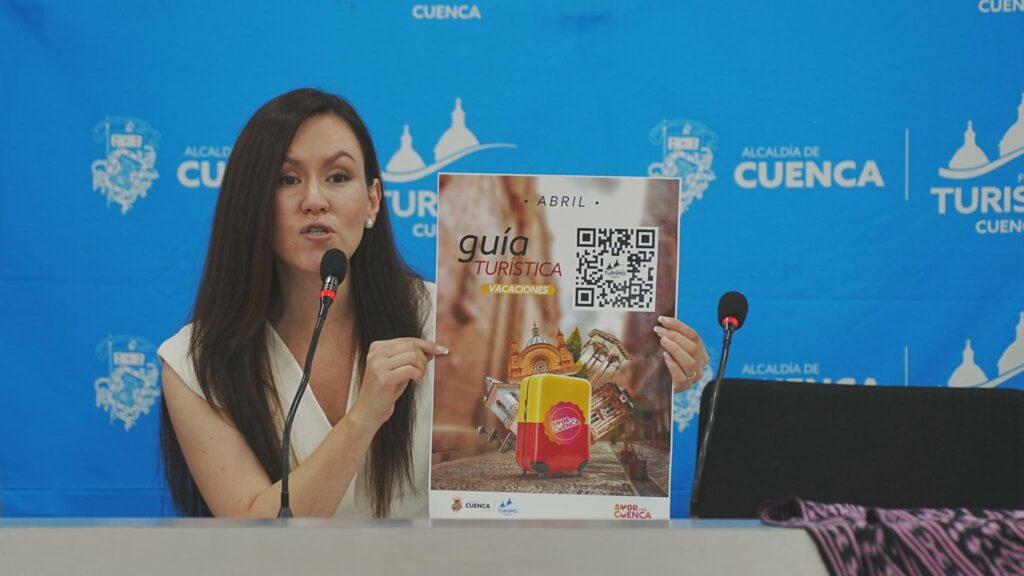 Lorena Guillén promocionando Cuenca como ciudad turística.