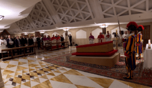 cuerpo papa francisco vaticano san pedro roma