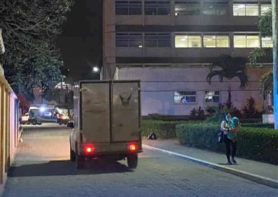 Al hombre lo encontraron herido junto a una moto y lo trasladaron al hospital de Machala donde falleció