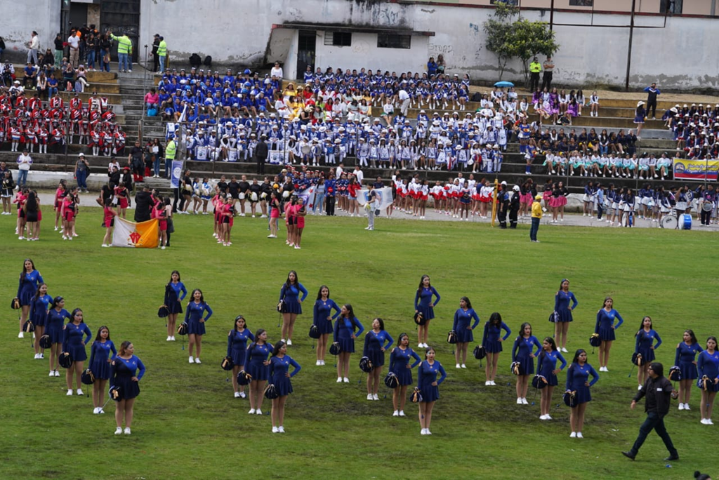 El festival de bastoneras de Quito tuvo una duración de ocho horas