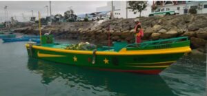 La embarcación "Mi Kerly" fue robada por piratas en altamar. 