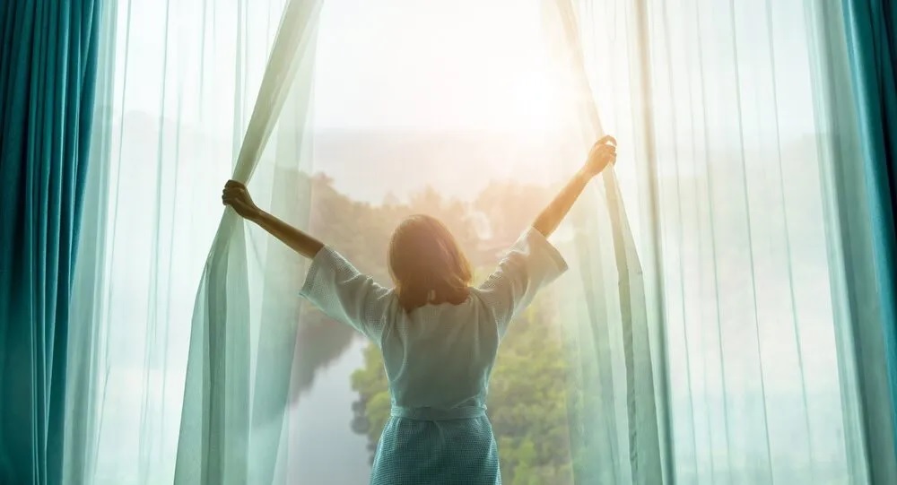 ¡Despierta con energía! La ciencia dice cómo usar la luz natural
