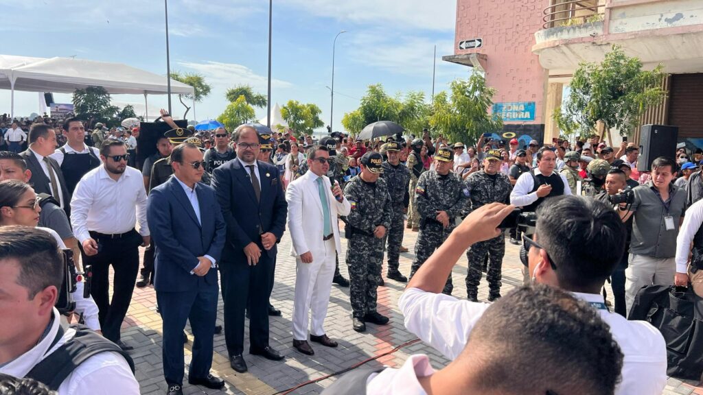 Explosivos, armas y amenazas hallados en operativo en Machala por visita presidencial