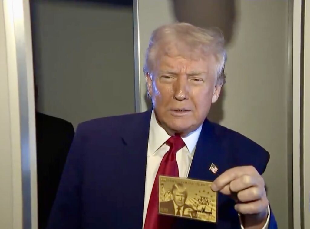 ‘Gold Card’ de Trump costo, disponibilidad y diferencias con la Green Card