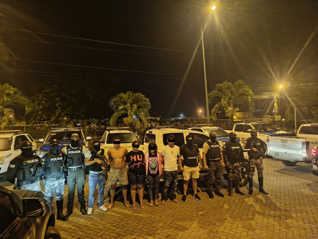 Capturan a cinco extorsionadores