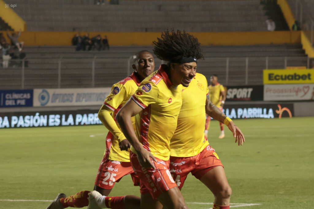 Ángelo Mina, jugador del Aucas, anotó el tanto para su equipo a los 18 segundos.