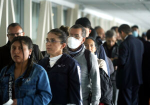 Viajeros llegando a Ecuador