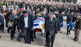 Abre la capilla ardiente de José Mujica en el Palacio Legislativo de Uruguay