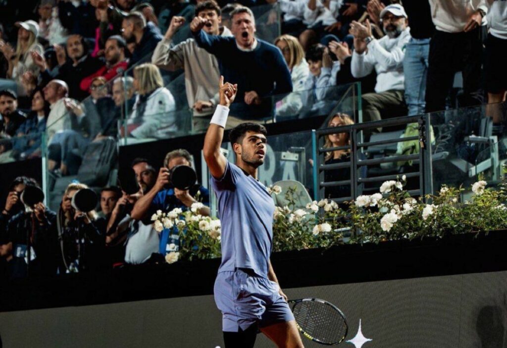 Alcaraz supera a Khachanov en Roma y avanza a los cuartos del Masters 1000